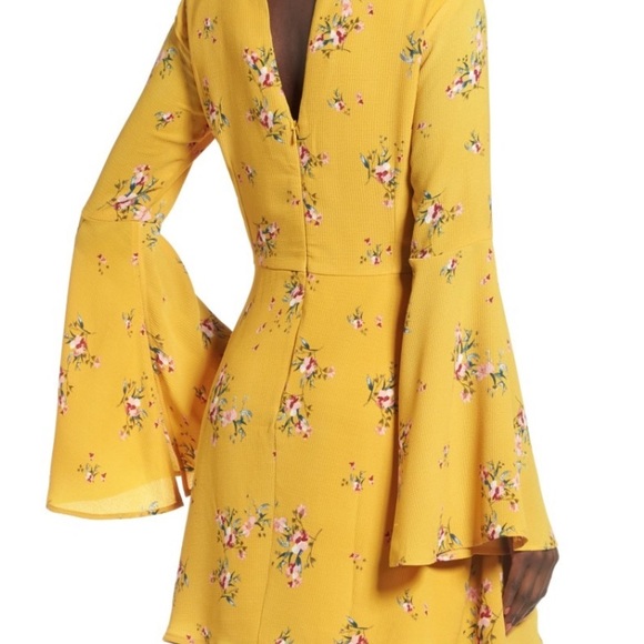 *Harper Bell Sleeve Dress - Picture 2 of 4